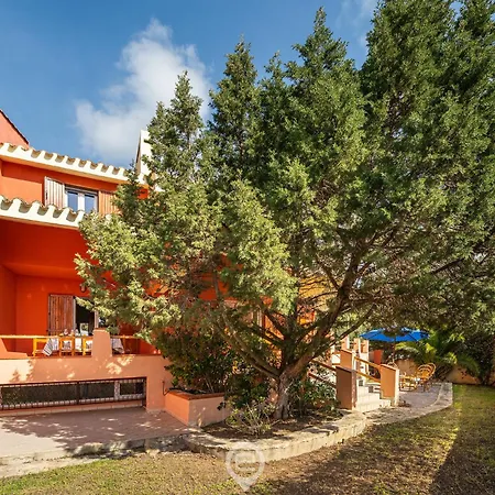 Domus Gina Solanas (Cagliari)