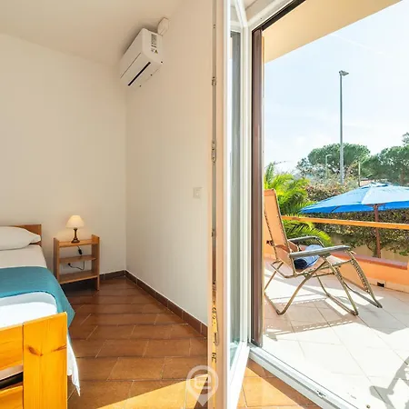 Domus Gina Ferienhaus Solanas (Cagliari)