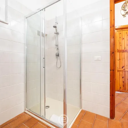 Domus Gina Solanas (Cagliari)