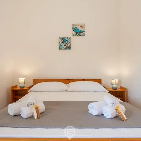 Domus Gina - Nearby, Bbq & Parking